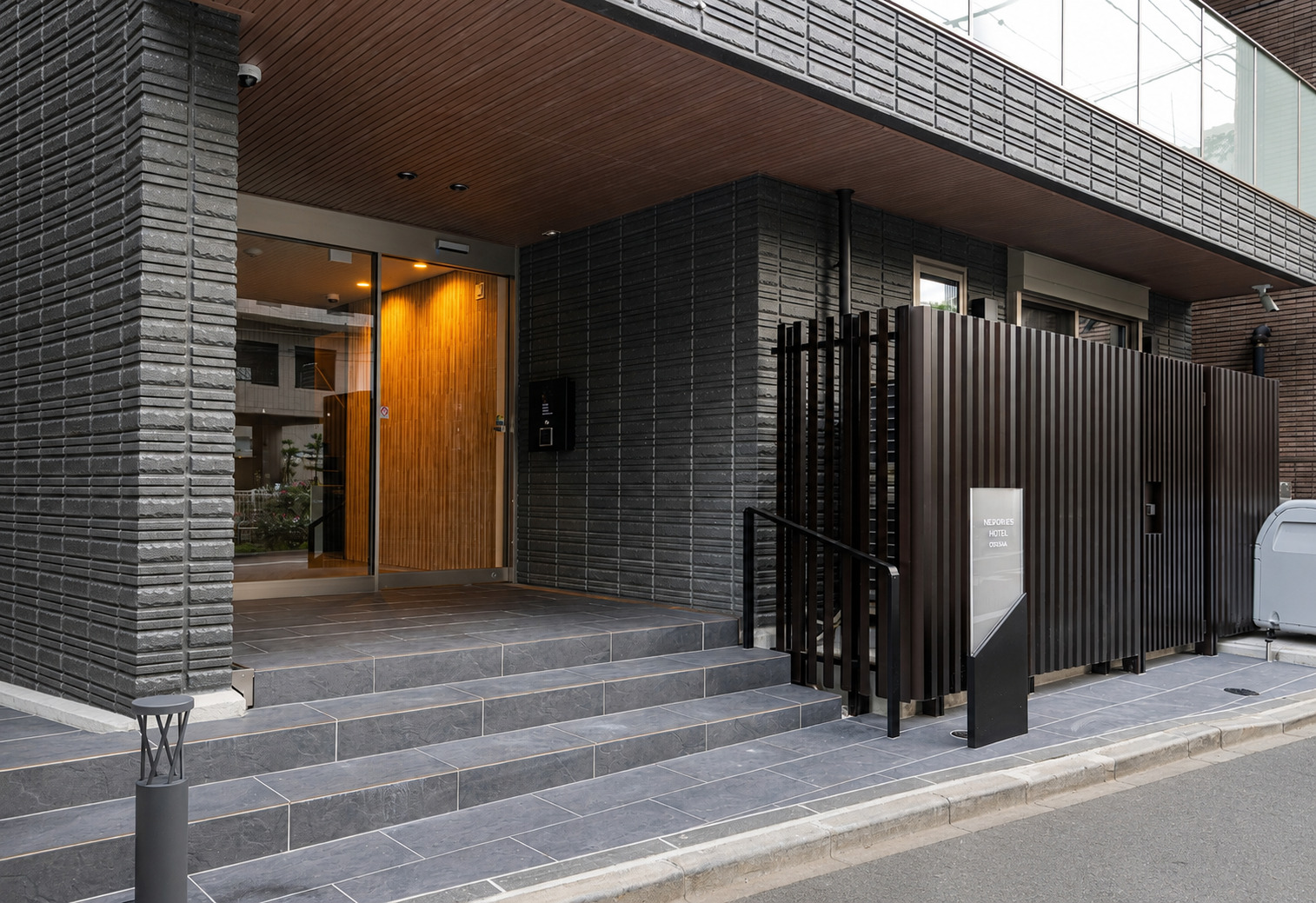 NEIGHBORS HOTEL TOKYO OTSUKA 外観・客室